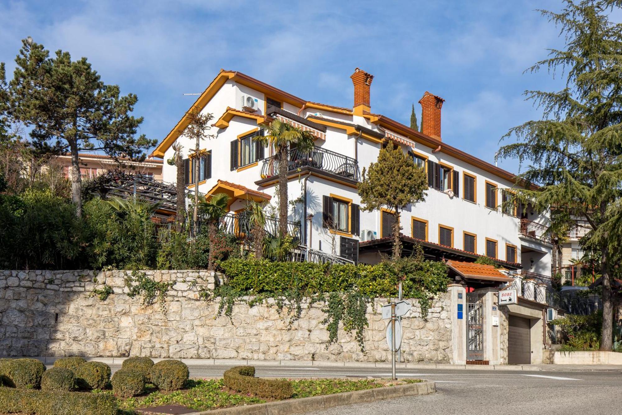Camelia & Martina Apartments Opatija Bagian luar foto