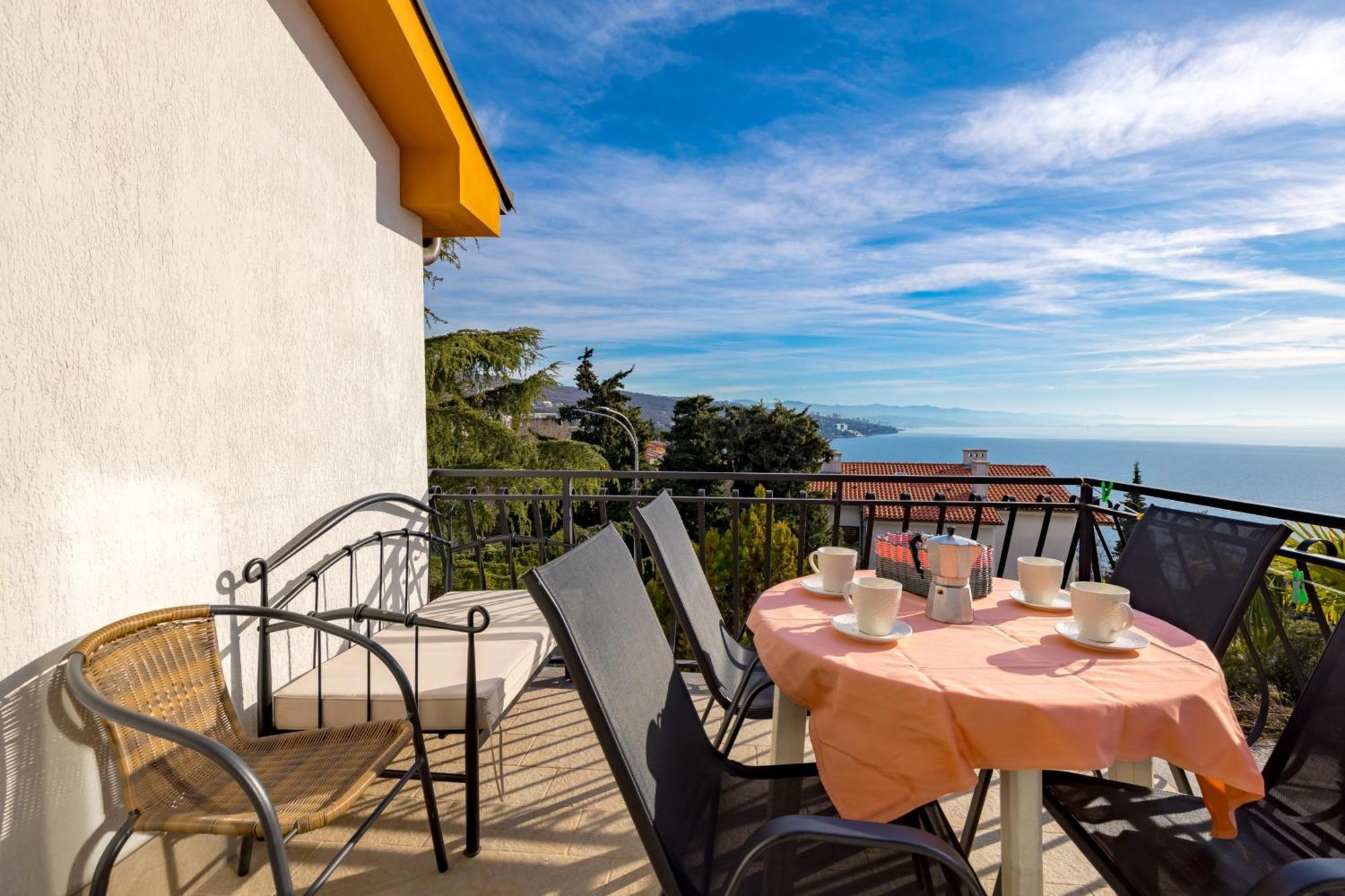 Camelia & Martina Apartments Opatija Bagian luar foto